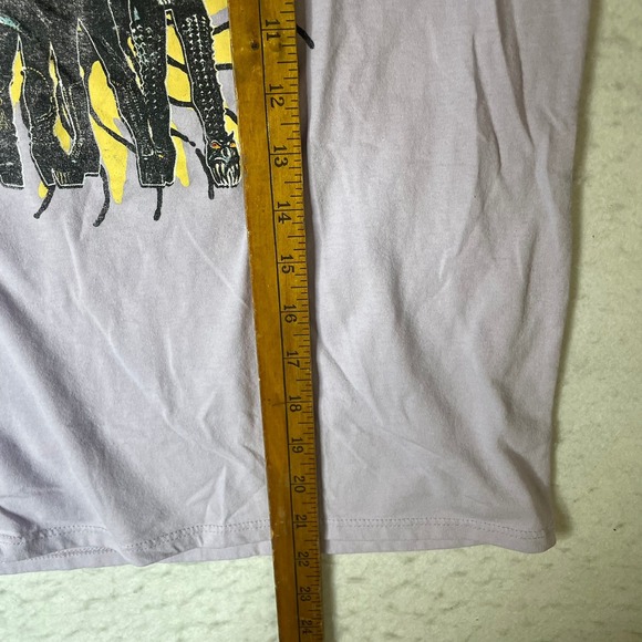 KISS Band Graphic T Shirt Lavender Size L Short Sleeve Cotton Polyester - Picture 5 of 5